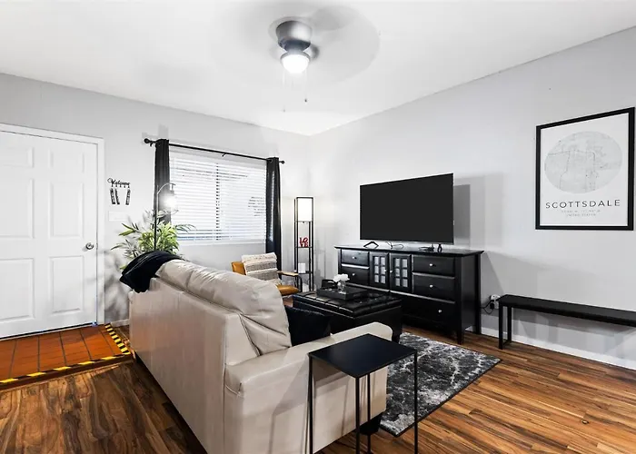 Incredible Location In Old Town 2 King Bds & Patio