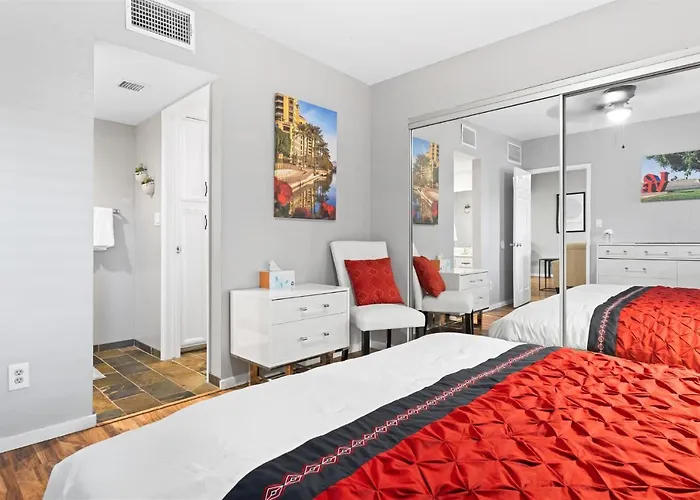 Incredible Location In Old Town 2 King Bds & Patio