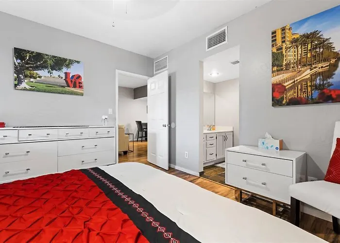 Apartment Incredible Location In Old Town 2 King Bds & Patio *
